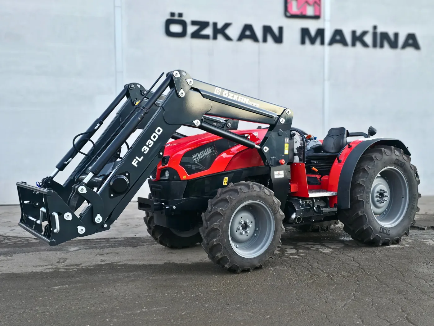 FL 3300 traktör ön yükleyici Özkan Makina